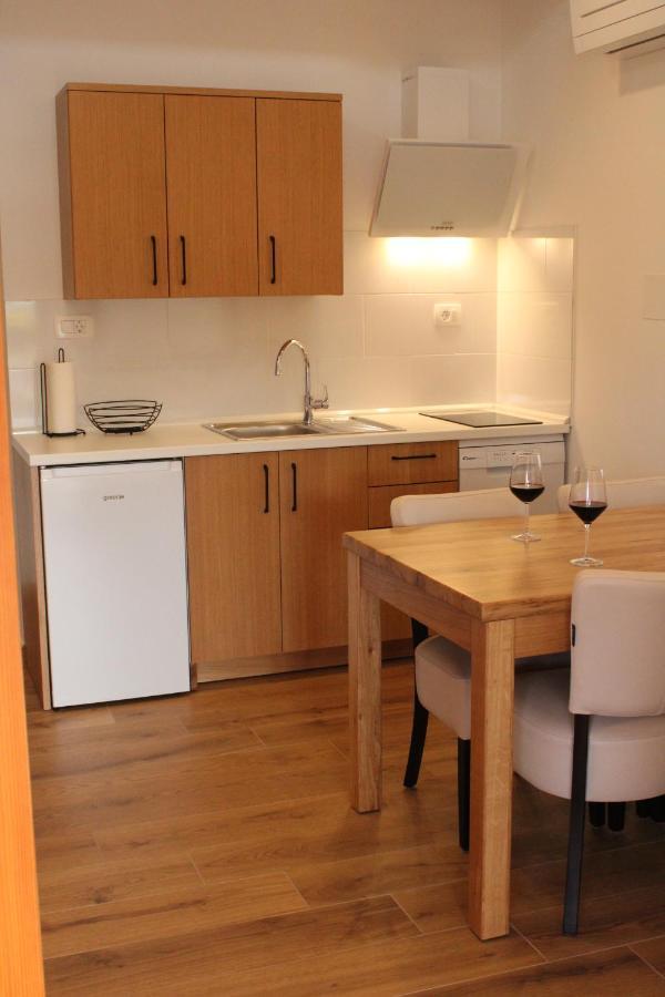 G House Hotel Dutovlje Екстериор снимка