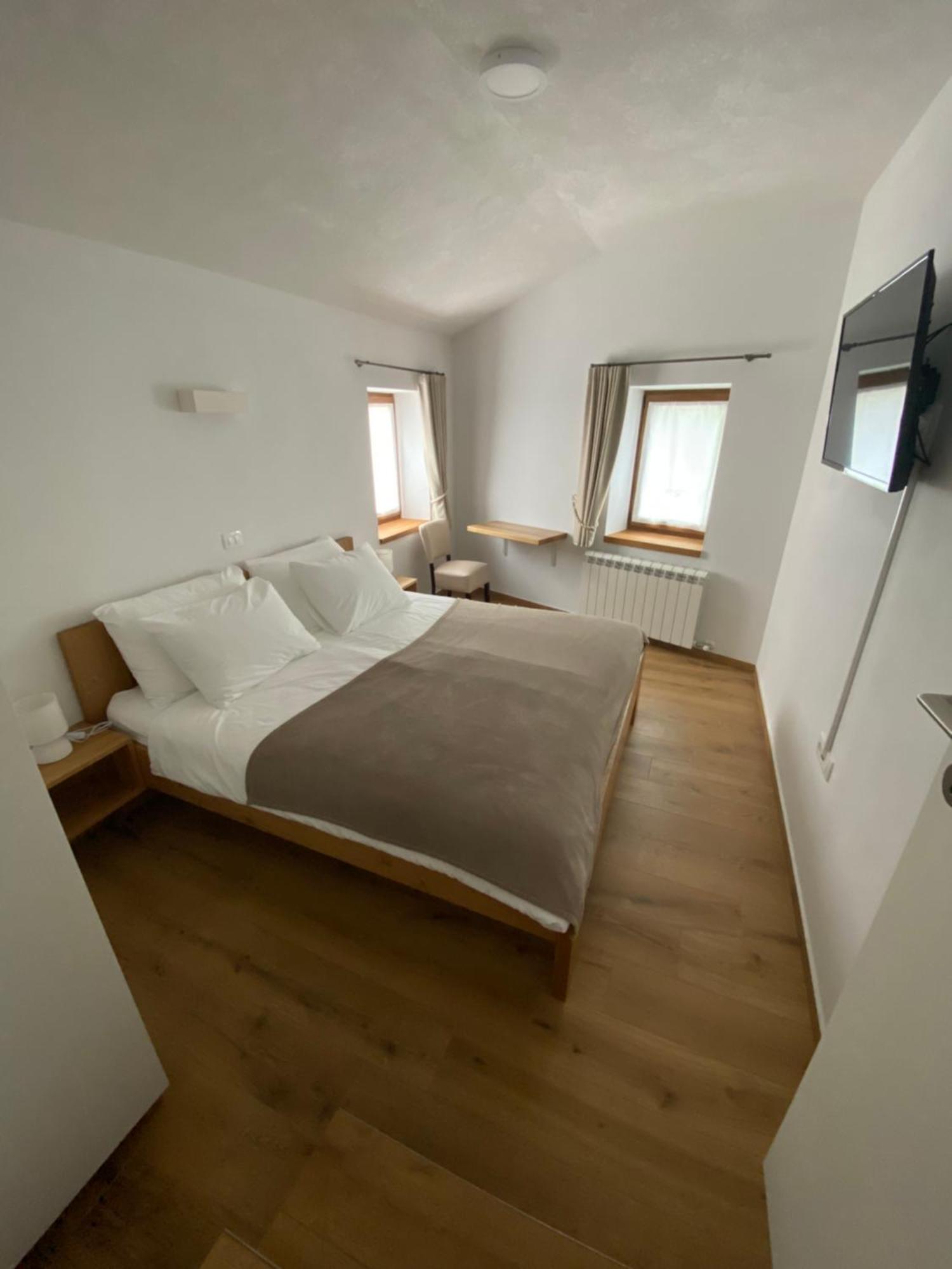 G House Hotel Dutovlje Екстериор снимка